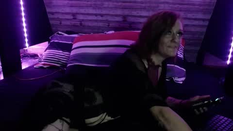 vixengoddess6996 online show from April 2, 2:53 am