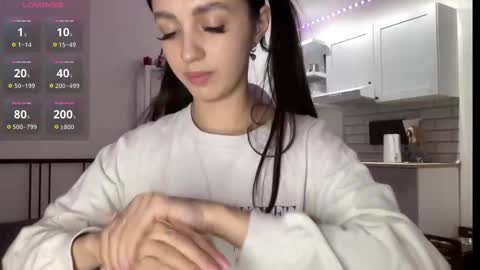 Snapshot of w33d7 chatting on September 27, 9:33 pm Alice Before pvt write to me in PM online show from September 27, 9:33 pm