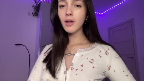 Snapshot of w33d7 chatting on December 19, 9:27 pm Alice Before pvt write to me in PM online show from December 19, 9:27 pm