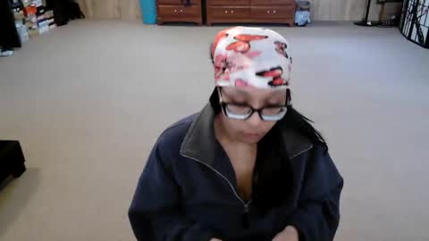 wanderlustgaal online show from February 10, 7:06 pm