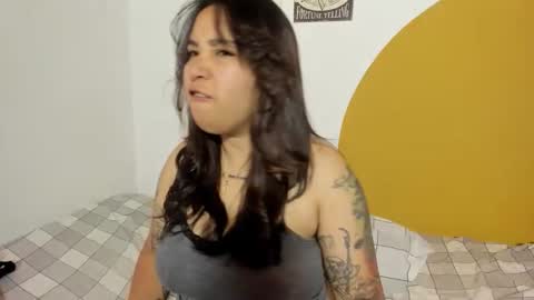 Waningrose  Lu online show from April 5, 11:31 am