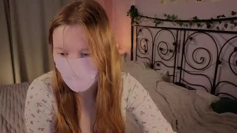 lira and flo online show from January 12, 3:12 am