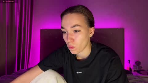 Snapshot of watergirl_ chatting on March 5, 9:06 pm Im saving up for a new car help me online show from March 5, 9:06 pm