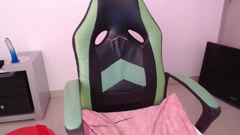 Trixie 3 online show from March 7, 8:16 pm