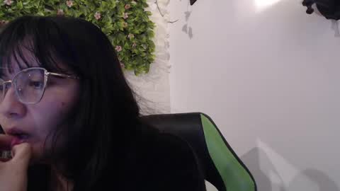 Trixie 3 online show from February 19, 1:50 pm