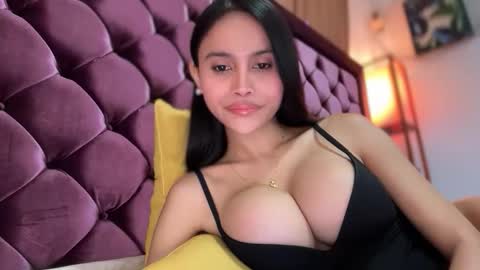 Maggie online show from April 10, 5:08 pm