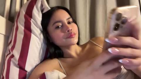 Snapshot of webcammaggie chatting on October 23, 4:57 pm Maggie online show from October 23, 4:57 pm