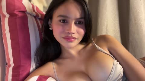Snapshot of webcammaggie chatting on September 24, 4:28 pm Maggie online show from September 24, 4:28 pm