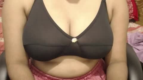 mina online show from July 13, 3:46 pm