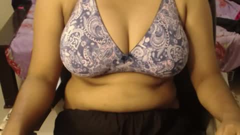 mina online show from June 25, 7:59 pm