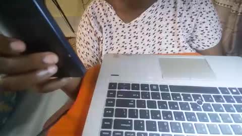 weepy_123 online show from October 10, 9:03 am