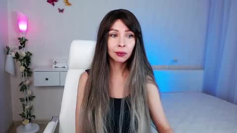 Wendi Foster online show from December 24, 7:55 pm