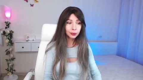 Wendi Foster online show from December 17, 7:59 pm