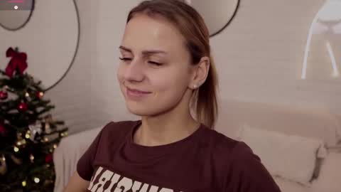 Im Wendy online show from December 13, 9:32 pm