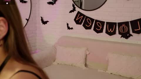 Im Wendy online show from October 27, 9:53 pm