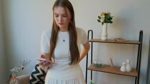 Elsa online show from June 3, 8:15 am