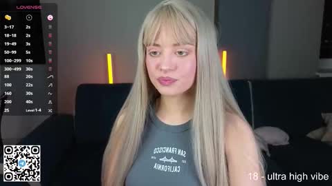 Snapshot of wendylovelylovew chatting on October 4, 2:22 pm Wendy online show from October 4, 2:22 pm