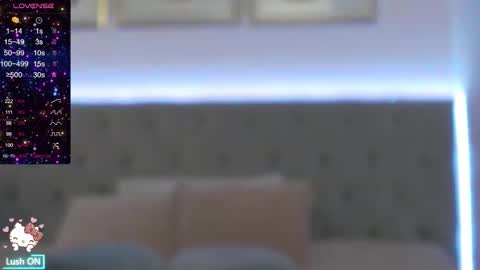 Snapshot of wendymay chatting on October 7, 7:13 am Wendy online show from October 7, 7:13 am