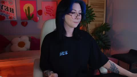 little girl who is always rightLisa online show from April 14, 1:27 am