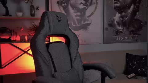 little girl who is always rightLisa online show from March 26, 1:19 am