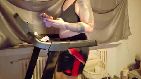 Wetgerman online show from February 12, 6:42 pm