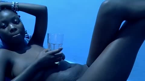 Liz online show from October 22, 5:34 am