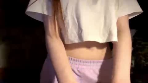 Vicky online show from April 5, 10:20 pm