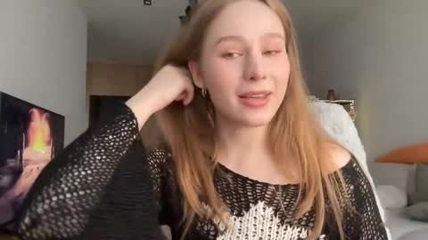 Alisa online show from September 12, 8:01 am