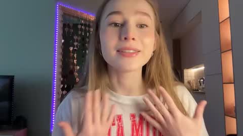 Alisa online show from February 7, 7:07 am