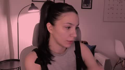 whoislulu online show from April 1, 6:49 pm