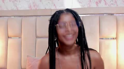 wild_firee_ online show from November 2, 9:40 pm