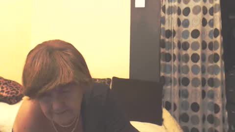 WildRedCat online show from March 3, 9:32 pm