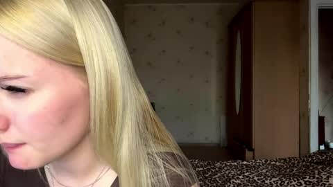 Sophia online show from April 14, 3:01 pm