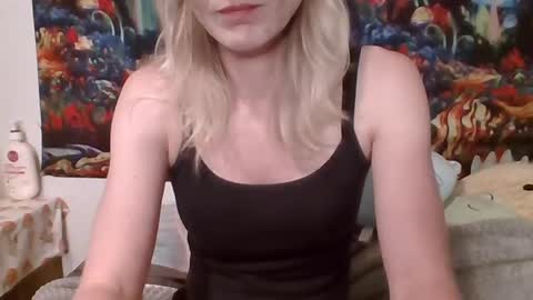 willowxo223 online show from July 2, 5:13 am