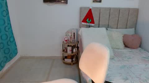 Only wilsonsiara01 online show from December 2, 7:14 pm