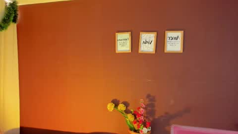 Wini Fer online show from December 2, 3:25 pm