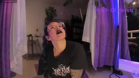     Luna Violeta  A r t i s t  online show from July 4, 1:45 am
