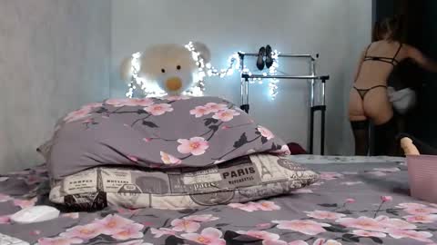 Lily online show from November 28, 10:29 am