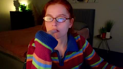 Rebecy online show from October 22, 1:49 pm