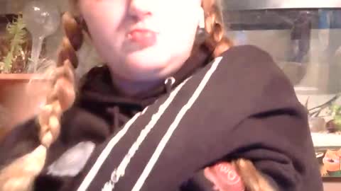 x2kayx2 online show from February 1, 1:59 am