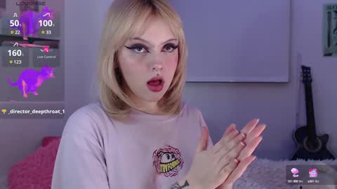 Mileena online show from December 2, 1:23 pm