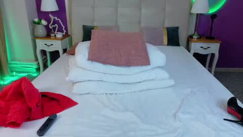 Kim online show from February 24, 8:51 pm