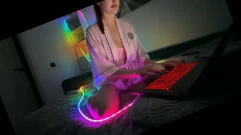 XMollyLoveX online show from April 11, 6:11 pm