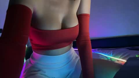 XMollyLoveX online show from April 2, 7:11 pm