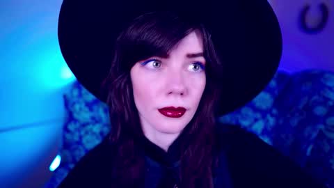 Bella Bondai online show from October 27, 7:15 am