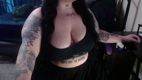 xorileyschembri online show from February 8, 1:22 am