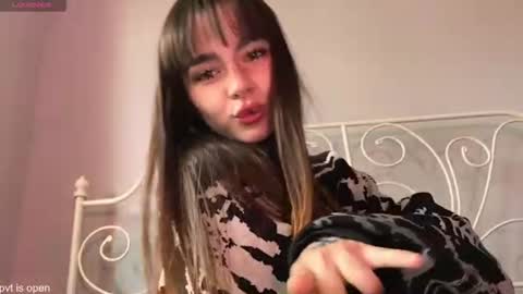 Lily online show from July 3, 12:22 pm