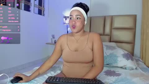 Naomi online show from September 27, 9:55 pm