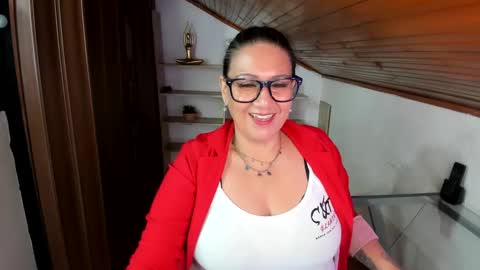 yayita online show from October 13, 2:53 pm