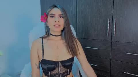 Snapshot of yeli_amber3 chatting on September 13, 9:56 pm Yeli Amber online show from September 13, 9:56 pm